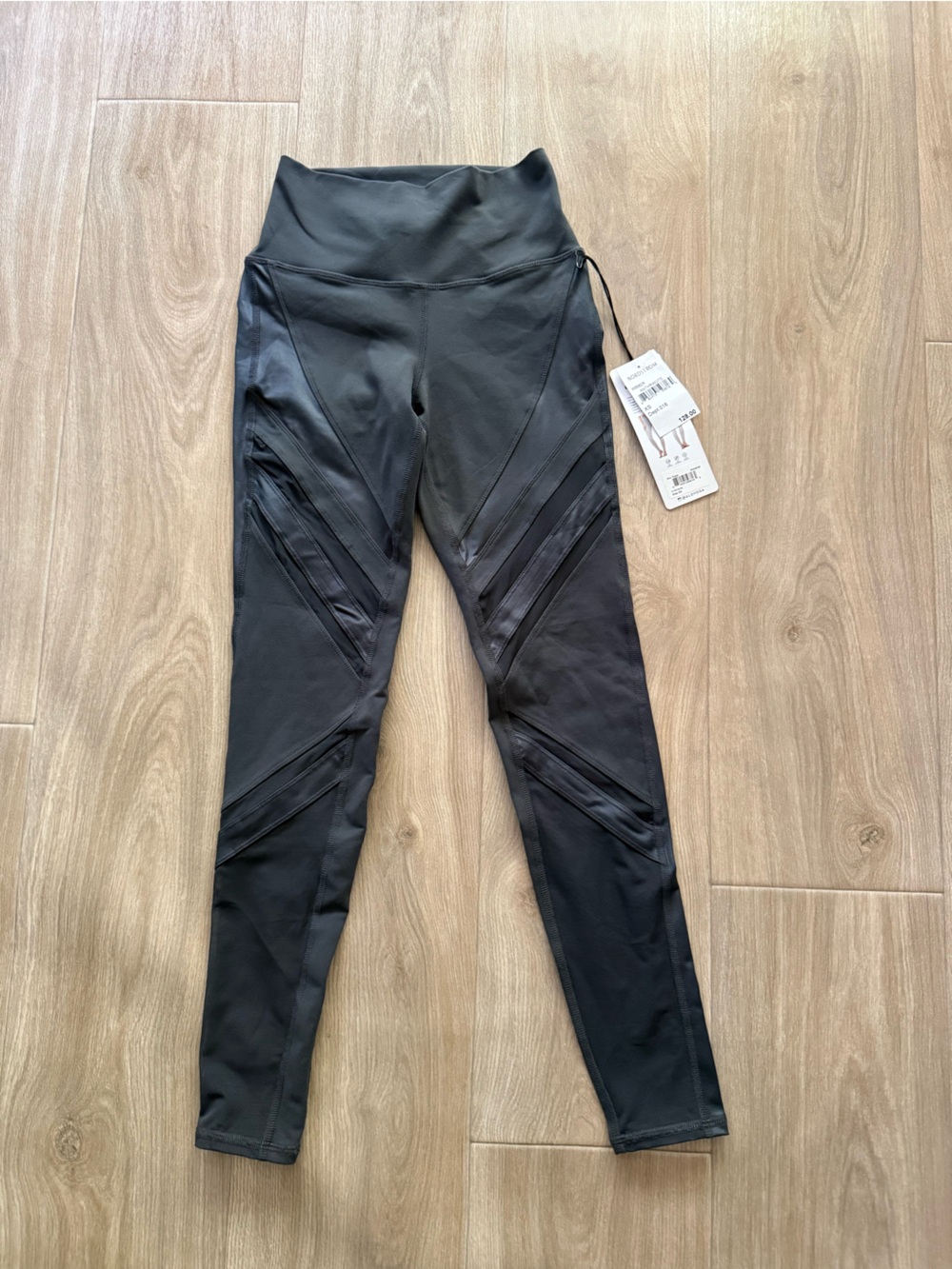 Alo Yoga Epic Leggings XS NWT Anthracite